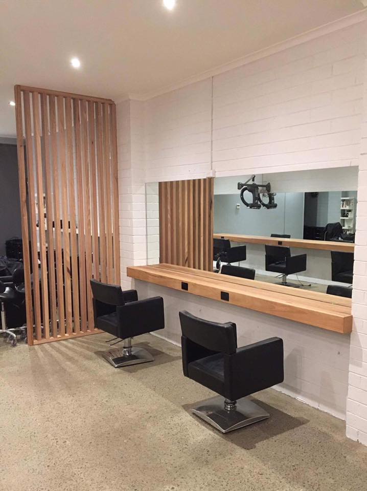 Maguinness Salon | 89 Beleura Hill Rd, Mornington VIC 3931, Australia | Phone: (03) 5975 4807