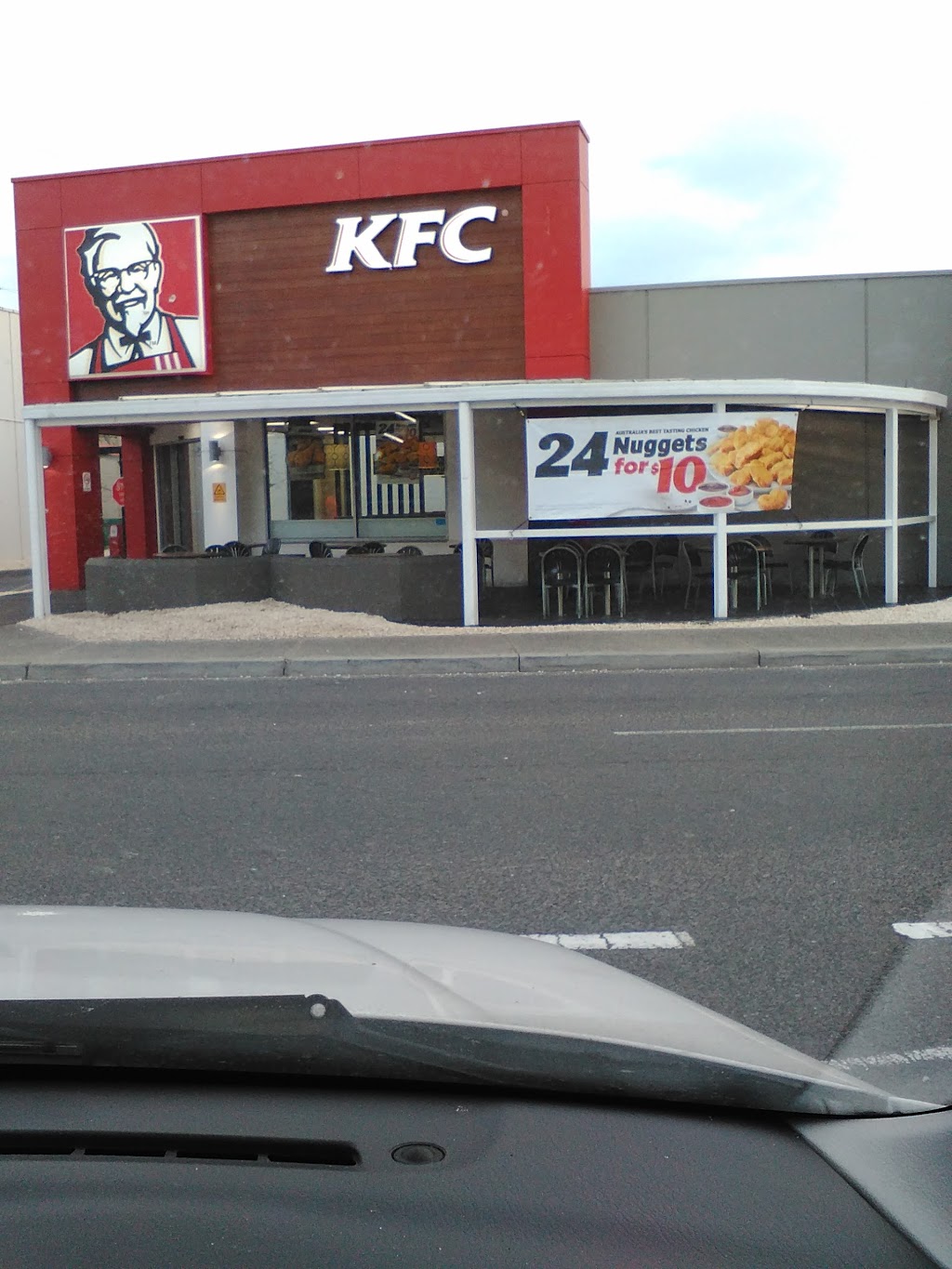 KFC Endeavour Hills | 78-80I Heatherton Road Cnr Heatherton Rd and, Matthew Flinders Ave, Endeavour Hills VIC 3802, Australia | Phone: (03) 9706 2700