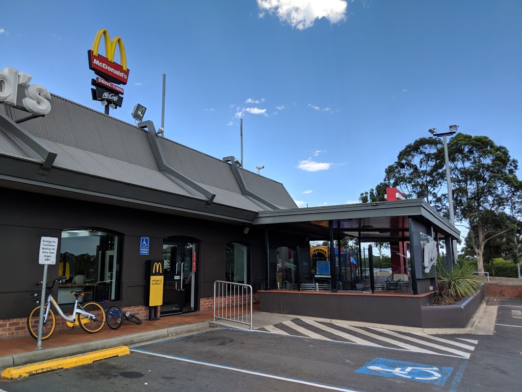 McDonalds Kings Park | meal takeaway | 224 Sunnyholt Rd, Kings Park NSW 2148, Australia | 0298311119 OR +61 2 9831 1119