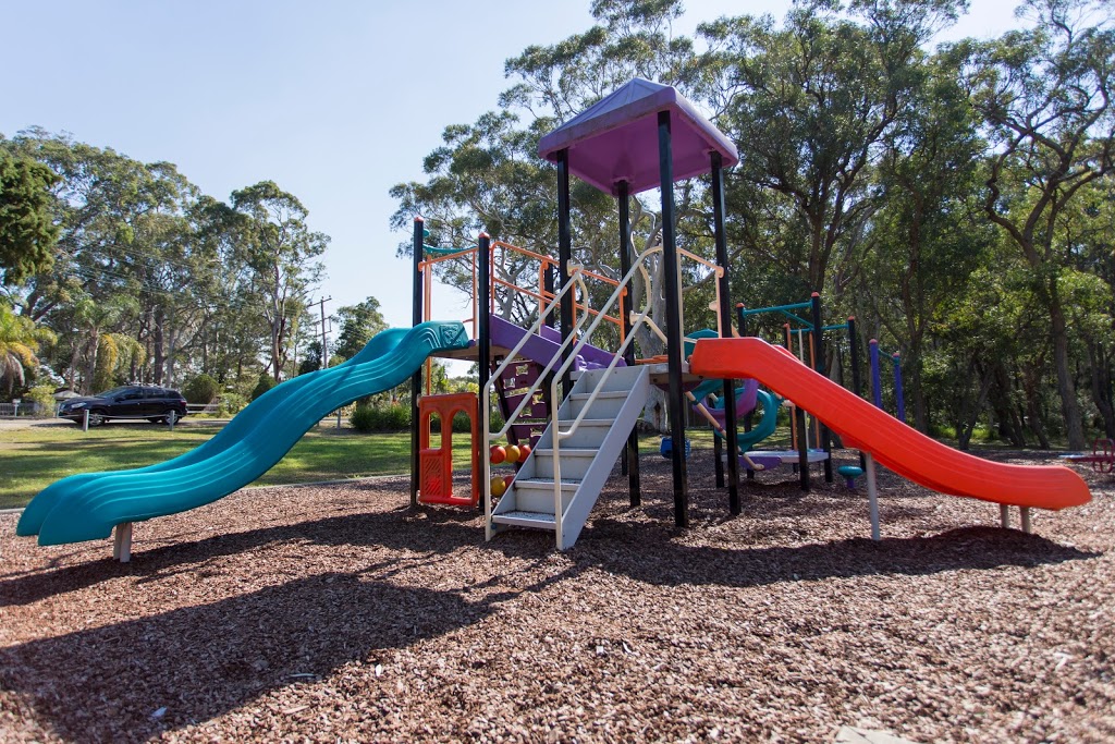 Hall Street Reserve Playground |  | 25 Bulgonia Rd, Brightwaters NSW 2264, Australia | 0249210333 OR +61 2 4921 0333