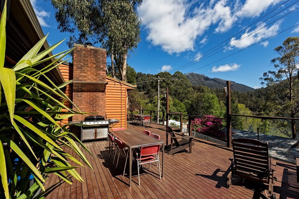 Woollybutt Cabin @ Bogong Village | 33 Lake View Cres, Bogong VIC 3699, Australia | Phone: (03) 5754 1131