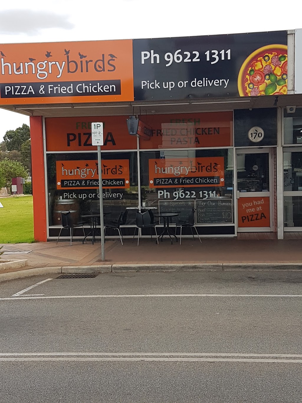 hungrybirds Pizza & Fried Chicken | restaurant | 162 Fitzgerald St E, Northam WA 6401, Australia | 0896221311 OR +61 8 9622 1311