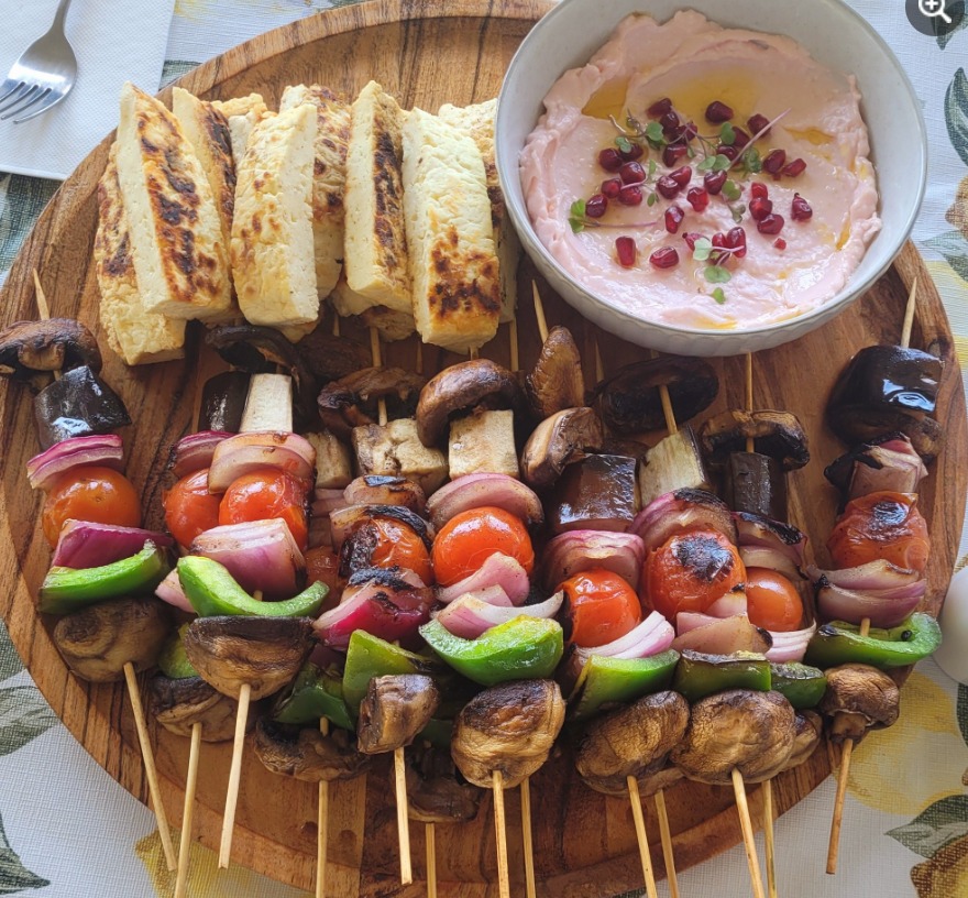 Yia Yias Greek Taverna at EaTs Estate Home of Innes Lake Winery | 147 The Ruins Way, Port Macquarie NSW 2444, Australia | Phone: (02) 6581 1332