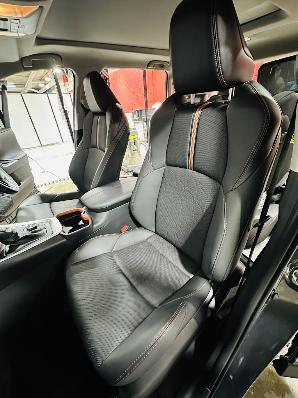 Impulse Hand Car Wash And Detailing Centre | 90-98 Glenmore Ridge Dr, Glenmore Park NSW 2745, Australia | Phone: 0422 977 233