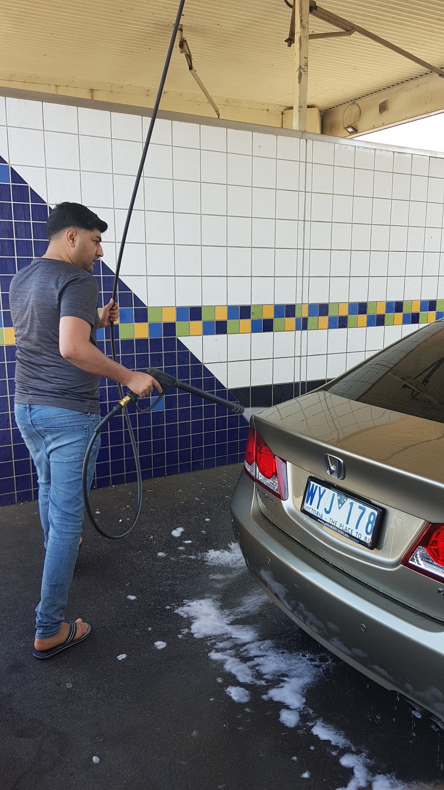 Mercury Carwash | car wash | 300 Grimshaw St, Watsonia VIC 3087, Australia | 0397163949 OR +61 3 9716 3949