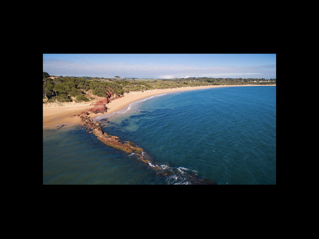 Island Eco Holiday Home | lodging | 1 Bay Ct, Cowes VIC 3922, Australia | 0418591195 OR +61 418 591 195