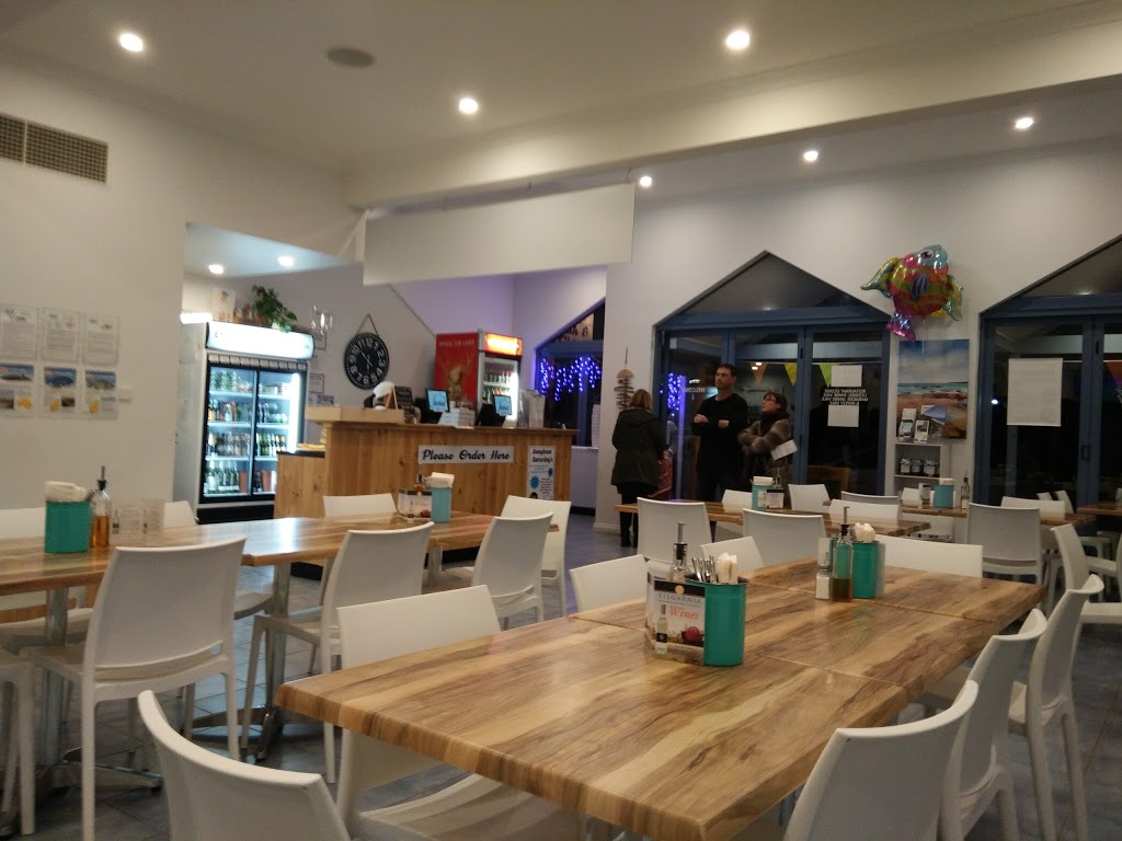 Hooked On Middleton Beach Fish & Chips | restaurant | 12/20 Adelaide Cres, Middleton Beach WA 6330, Australia | 0898422422 OR +61 8 9842 2422