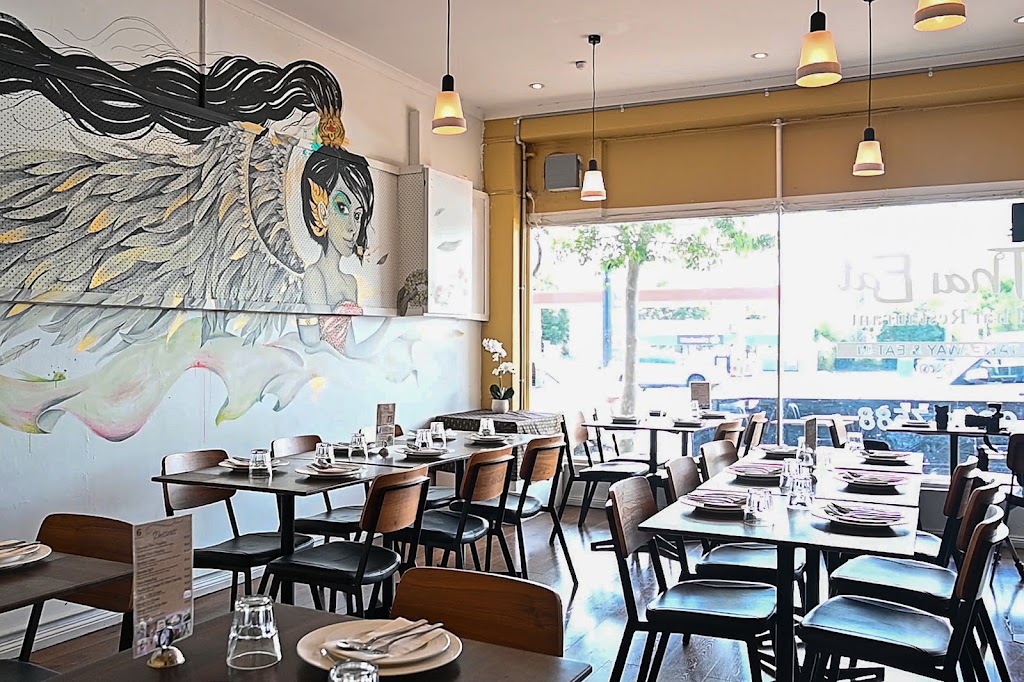 Thai Eat Restaurant (Doncaster East) | 986 Doncaster Rd, Doncaster East VIC 3109, Australia | Phone: (03) 9841 7588