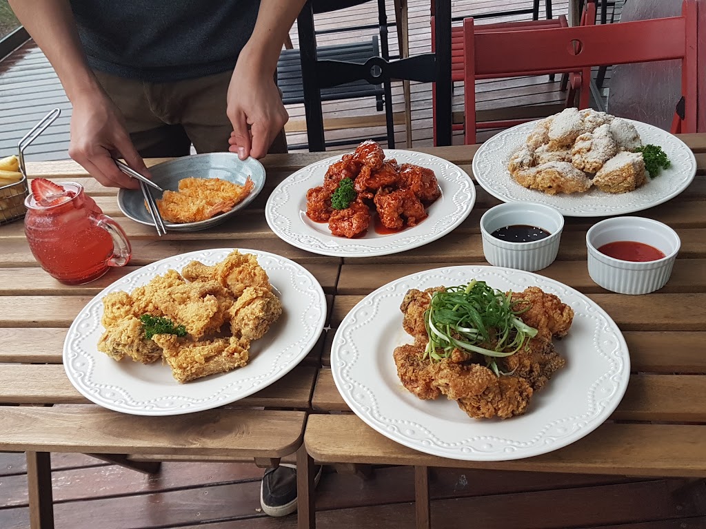 mom’s chicken cafe | restaurant | 8 Sam Sing St, Waterloo NSW 2017, Australia | 0411867700 OR +61 411 867 700