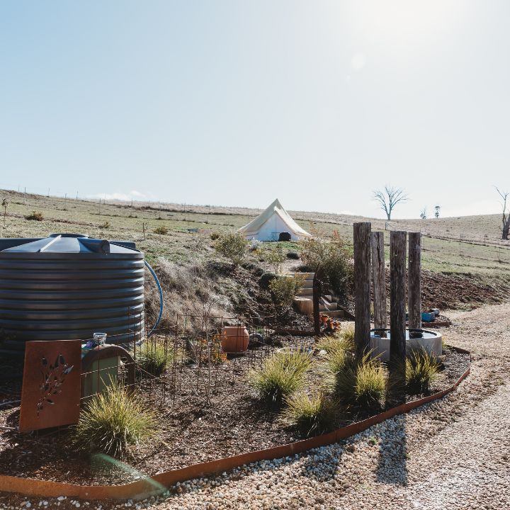 Rustic Range Retreat | 222 St Johns Rd, Georges Plains NSW 2795, Australia | Phone: 0417 429 032