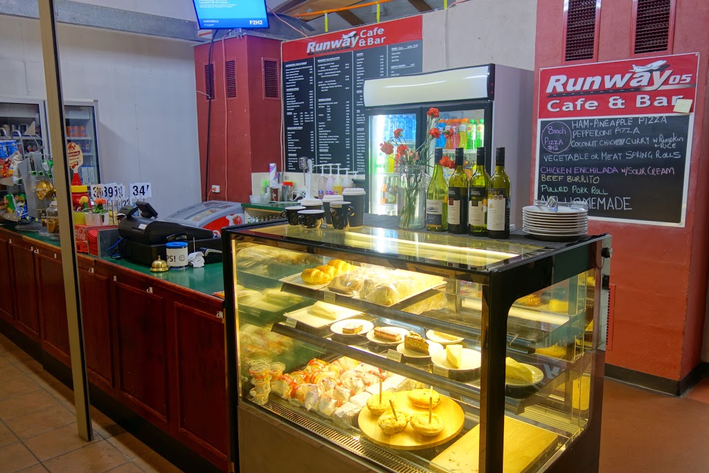 Runway 05 Cafe and Bar | cafe | 9 Peter Monley Drive, Armidale NSW 2350, Australia | 0267722212 OR +61 2 6772 2212