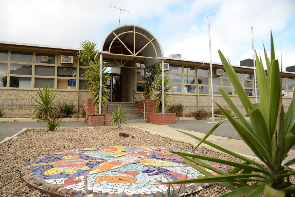 Stawell West Primary School | school | Cooper St, Stawell VIC 3380, Australia | 0353581661 OR +61 3 5358 1661