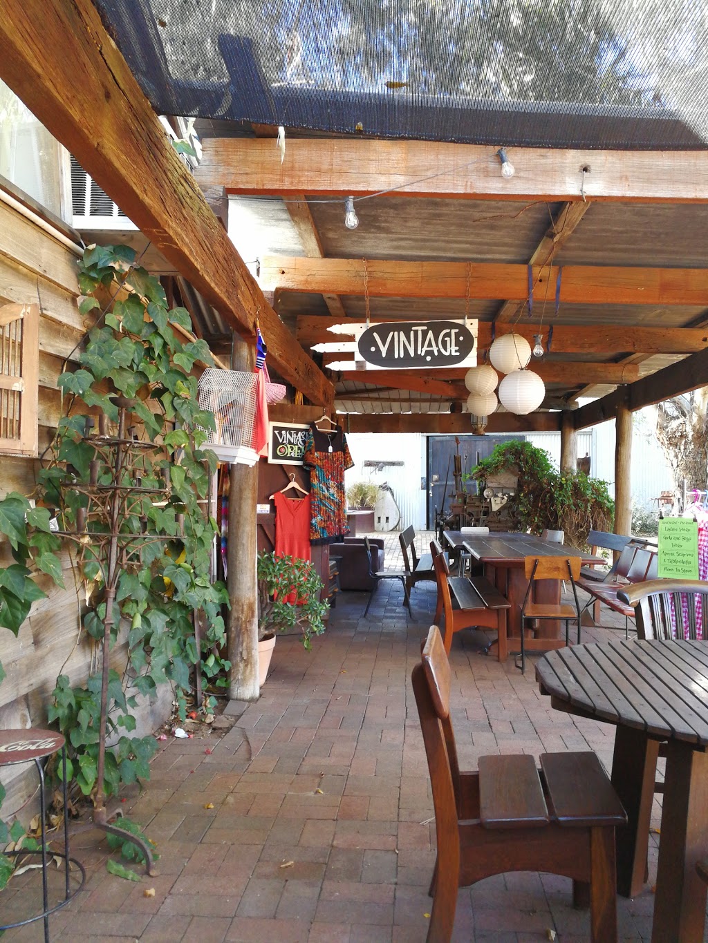 Taylors Art & Coffee House | restaurant | 510 Great Northern Hwy, Middle Swan WA 6056, Australia | 0447441223 OR +61 447 441 223