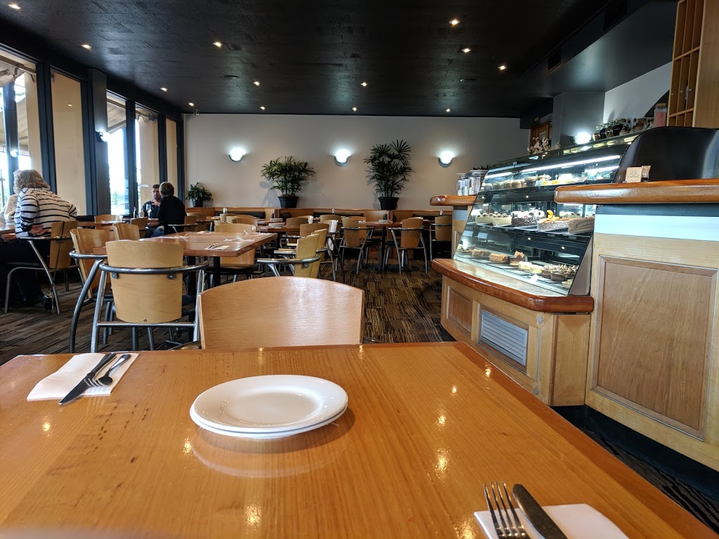 Edwards Waterfront Restaurant & Café | restaurant | 101 Bentinck St, Portland VIC 3305, Australia | 0355231032 OR +61 3 5523 1032
