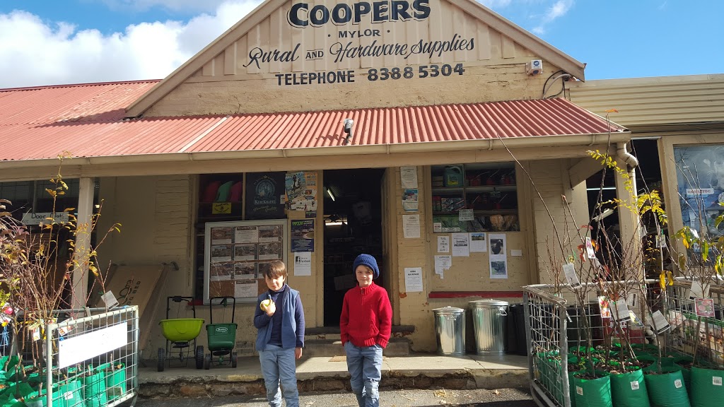 Coopers Rural & Hardware Supplies | store | 258-260 Strathalbyn Rd, Mylor SA 5153, Australia | 0883885304 OR +61 8 8388 5304