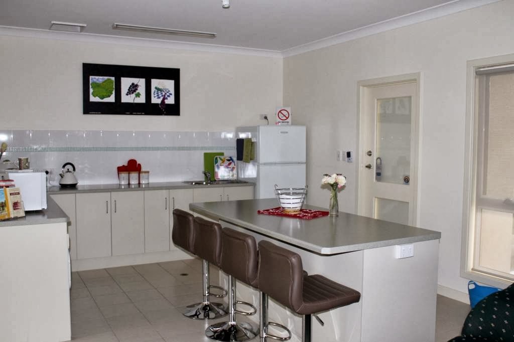 Lyreens Apartment B&B | 28 St Vincent St, Auburn SA 5451, Australia | Phone: 0408 177 708