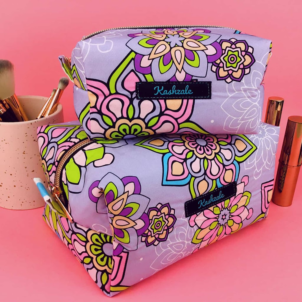 Kashzale Handmade Cosmetic Bags | 6 Bendanelle Ct, Garfield VIC 3814, Australia | Phone: 0415 620 249