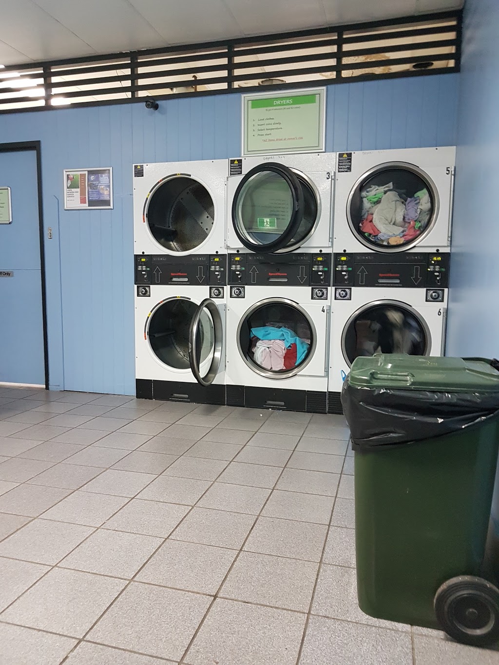 Sunnybank Hills Laundry World | laundry | Jackson Village Shopping Center, 13/397 Hellawell Rd, Sunnybank Hills QLD 4109, Australia