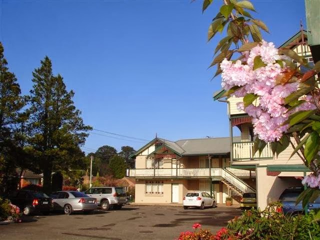 The 3 Explorers Motel | 197 Lurline St, Katoomba NSW 2780, Australia | Phone: (02) 4782 1733