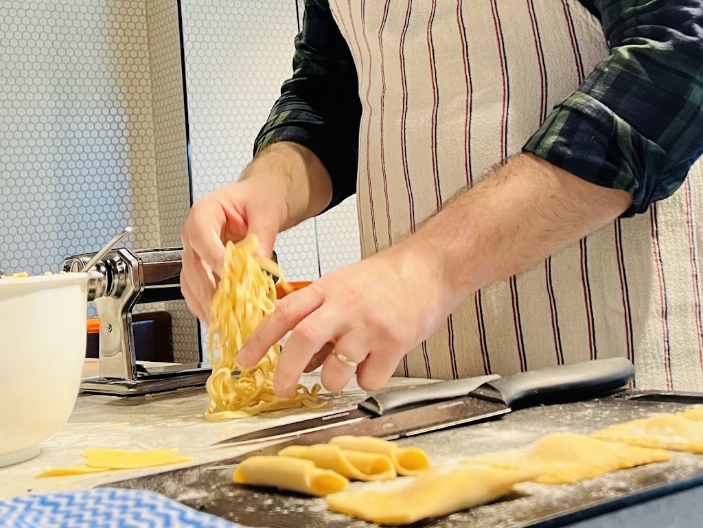 Blue Tongue Kitchen | 100 Mooroondu Rd, Thorneside QLD 4158, Australia | Phone: 0447 786 476