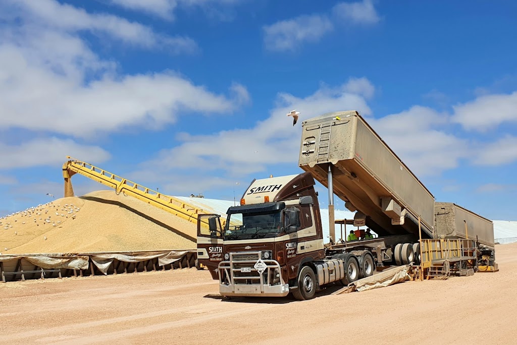 Smith Haulage |  | 13 Thuruna Rd, Tumby Bay SA 5605, Australia | 0886882027 OR +61 8 8688 2027