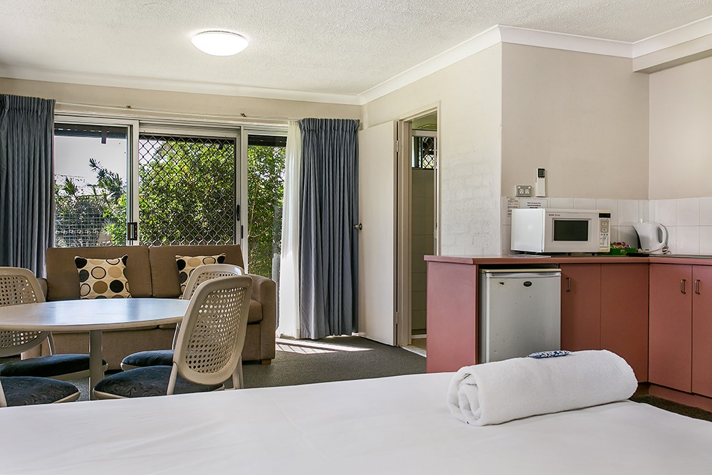 The Park Hotel Motel Suffolk Park | 223 Broken Head Rd, Suffolk Park NSW 2481, Australia | Phone: (02) 6685 3222