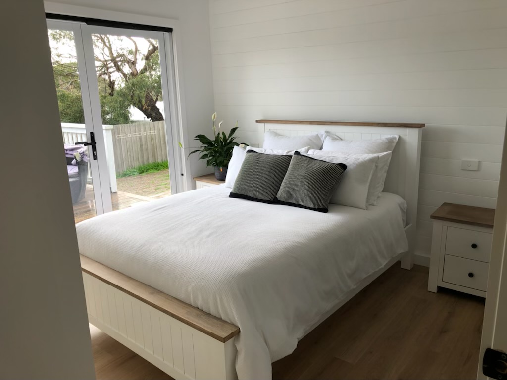 Jetty Road Beach House - Rosebud | 285 Jetty Rd, Rosebud VIC 3939, Australia | Phone: 0402 147 177