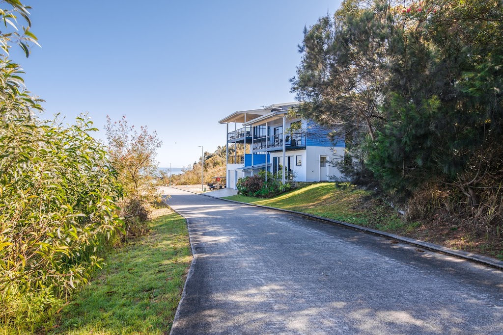 9 Ridge Drive North | lodging | 9 Ridge Drive North, Tangalooma QLD 4025, Australia | 1300652250 OR +61 1300 652 250