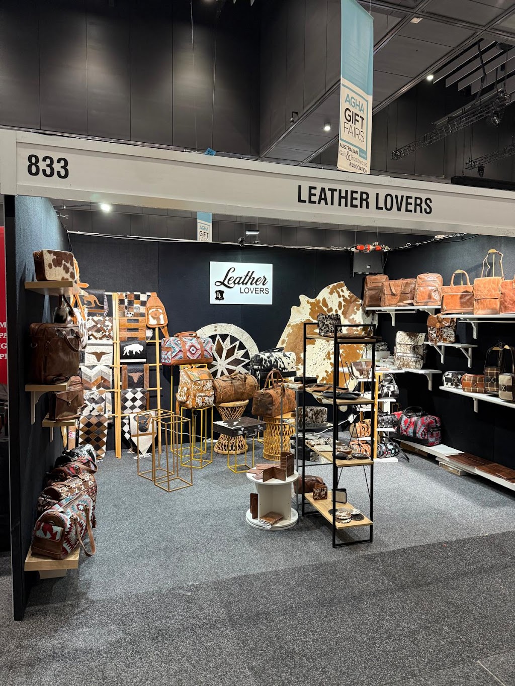 Leather Lovers | 5 Jiren St, Thornhill Park VIC 3335, Australia | Phone: 0407 805 707