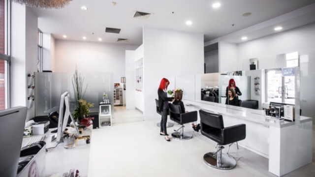 Linear Hair | hair care | Shop 6/13-19 Lake St, Caroline Springs VIC 3023, Australia | 0393612033 OR +61 3 9361 2033