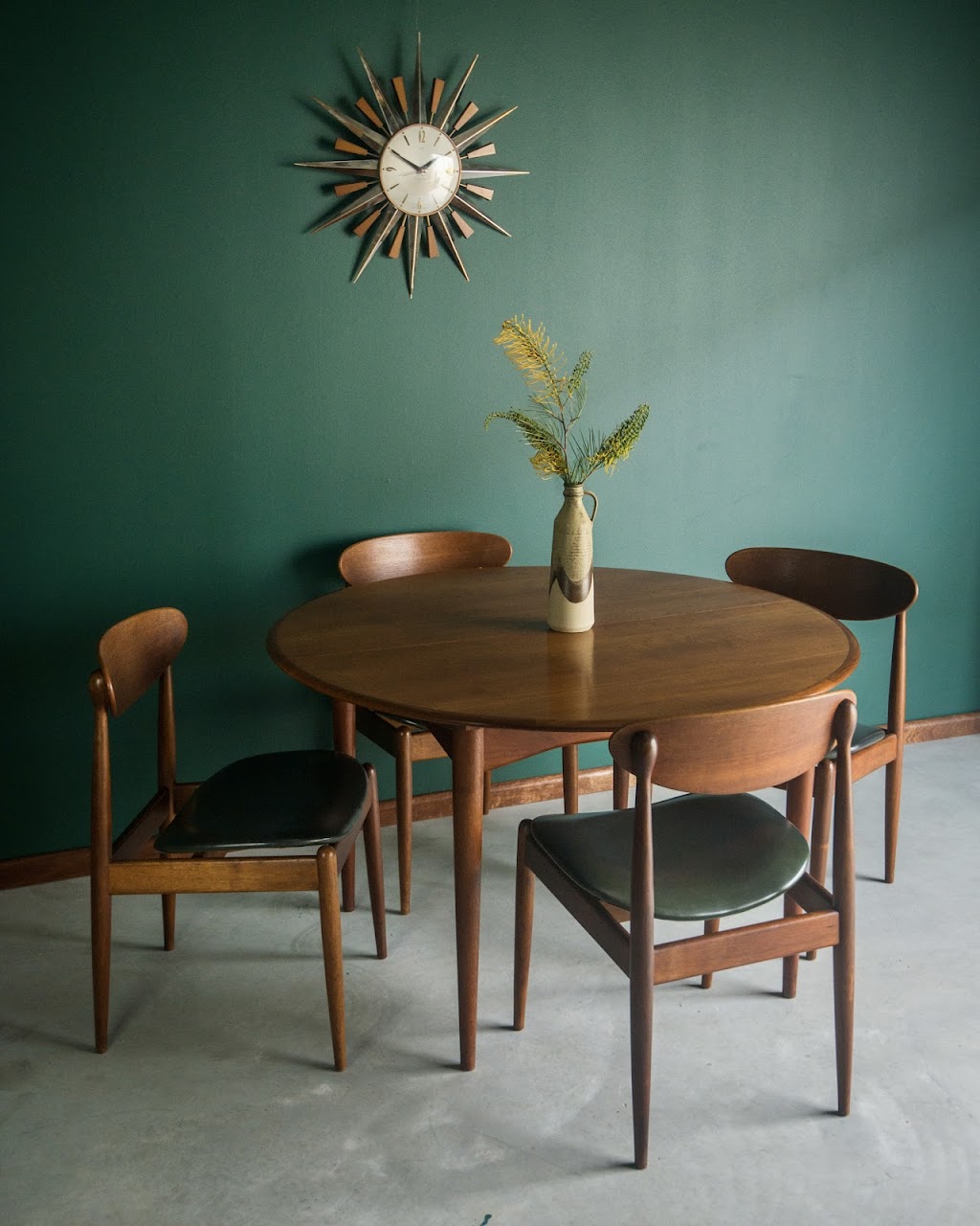 The Continuum - Mid Century Modern Furniture | 33 Orontes Cl, Sancrox NSW 2446, Australia | Phone: 0423 403 369
