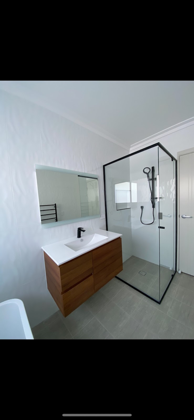 The Tiling Company | general contractor | 126 Lake Rd, Port Macquarie NSW 2444, Australia | 0423048720 OR +61 423 048 720