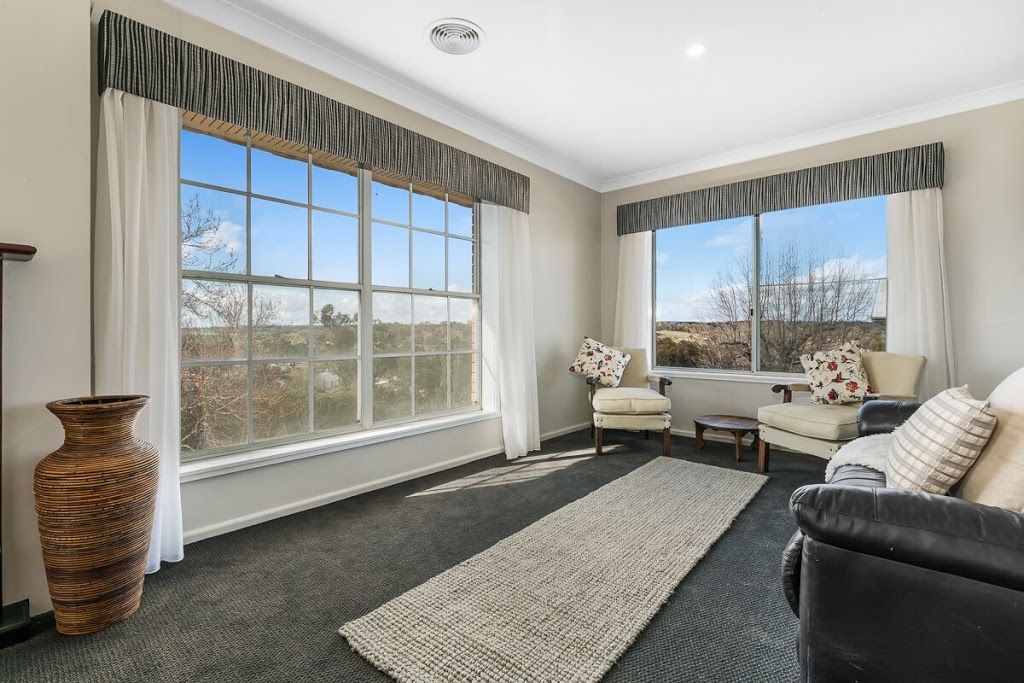 House with a View | 76 Gidley St, Molong NSW 2866, Australia