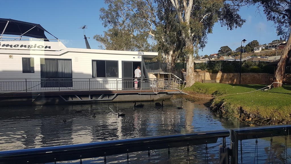 Kia Marina - Houseboat Hire Murray River-Houseboat Hire South Au | lodging | 707 E Front Rd, Younghusband SA 5238, Australia | 0885692400 OR +61 8 8569 2400