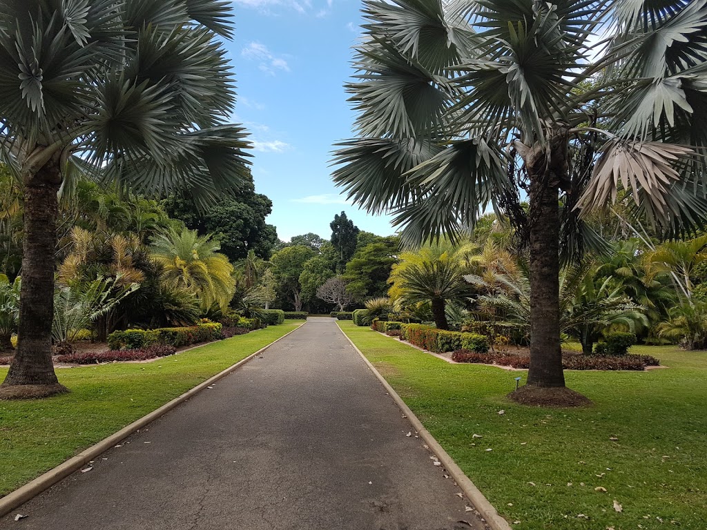 Queens Gardens | park | 15 Paxton St, North Ward QLD 4810, Australia