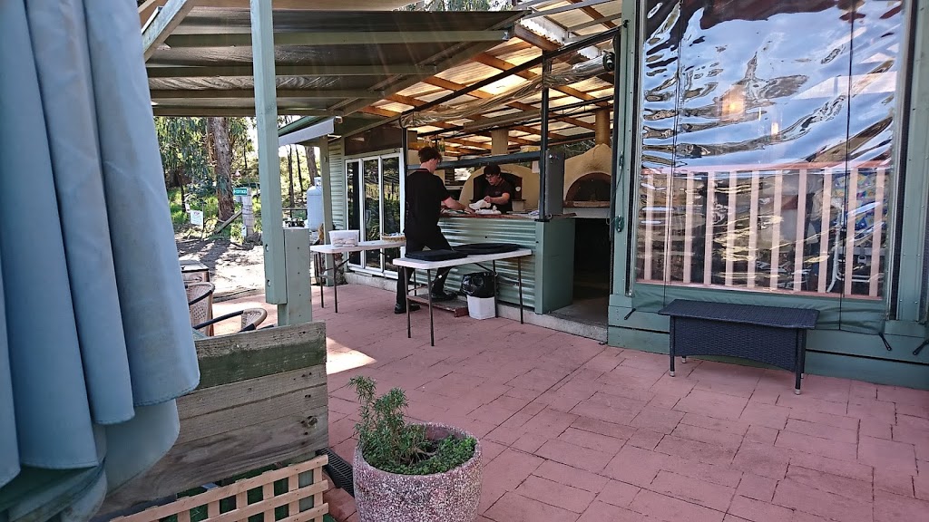 Gisborne Peak Winery & Cottages | 69 Short Rd, Gisborne VIC 3437, Australia | Phone: (03) 5428 2228