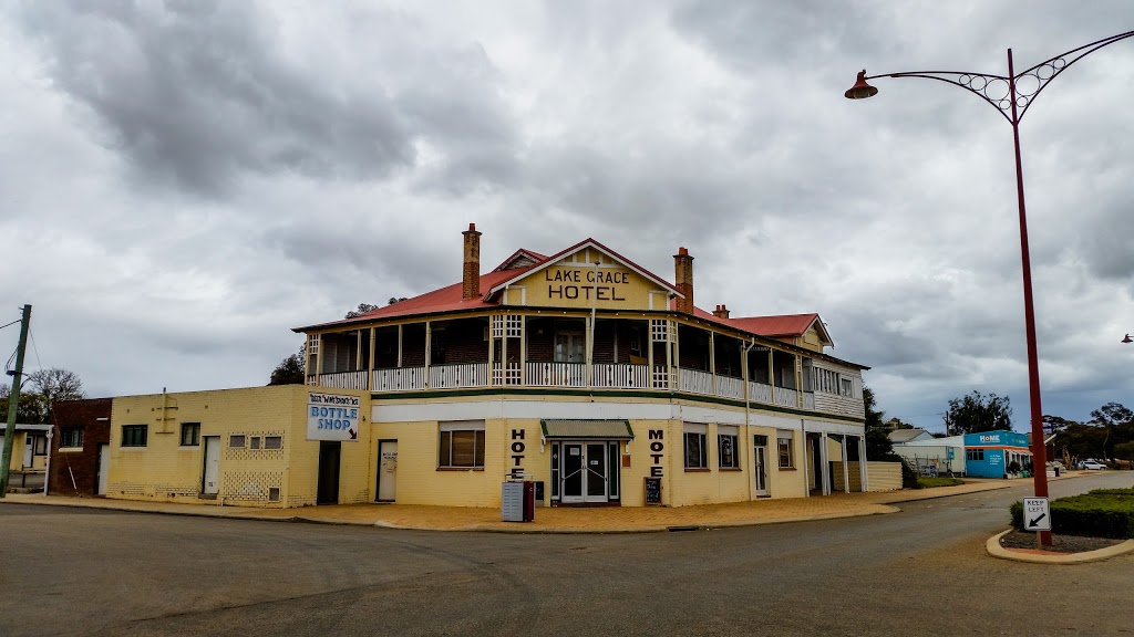 Lake Grace Hotel Motel | 16 Stubbs St, Lake Grace WA 6353, Australia | Phone: (08) 9865 1219