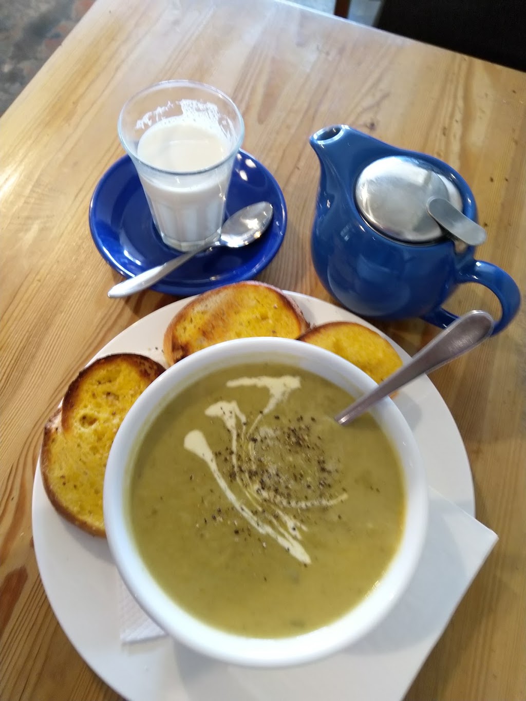 Solatte | cafe | 26C Aitken St, Gisborne VIC 3437, Australia | 0354283972 OR +61 3 5428 3972