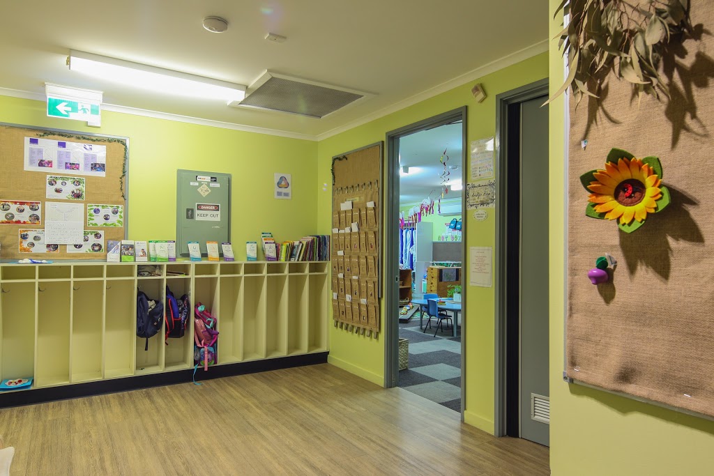 Craigieburn Early Childhood Services | school | 153 Craigieburn Rd, Craigieburn VIC 3064, Australia | 0393566155 OR +61 3 9356 6155