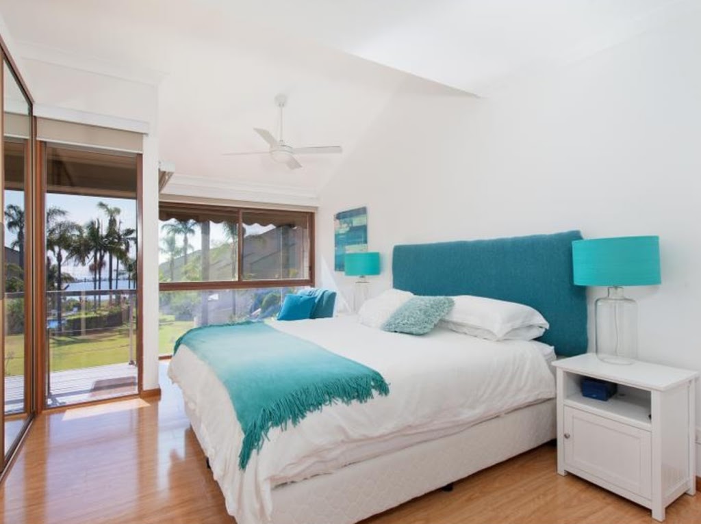 15 The Moorings | lodging | 4 Cromarty Rd, Soldiers Point NSW 2317, Australia | 0249804400 OR +61 2 4980 4400