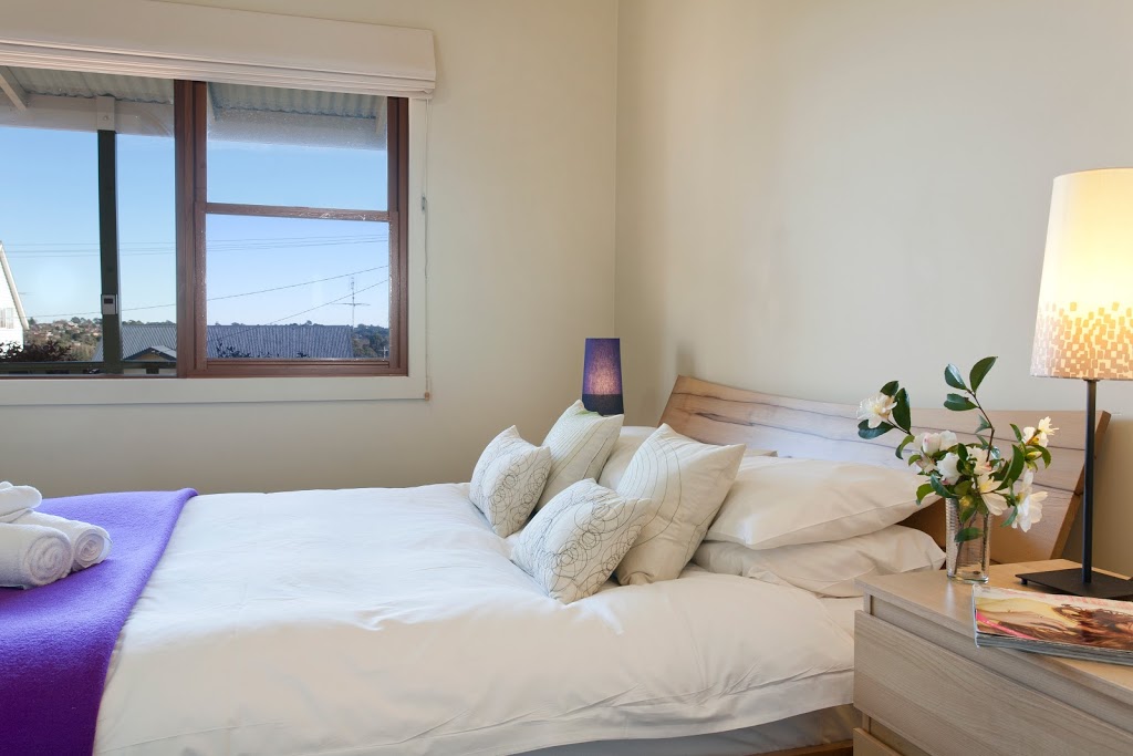 Coras Cottage | 12 Church St, Warragul VIC 3820, Australia | Phone: 0422 520 878