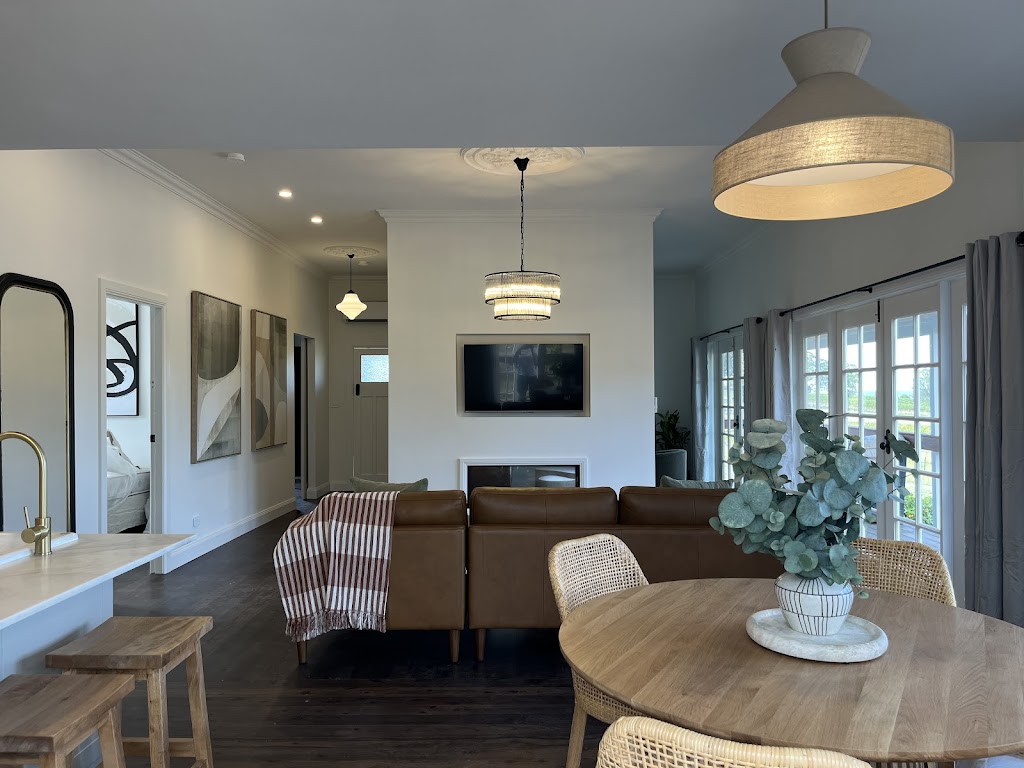Bellevue House - Pokolbin Farm Stay | 529 Oakey Creek Rd, Pokolbin NSW 2320, Australia | Phone: 0499 536 536