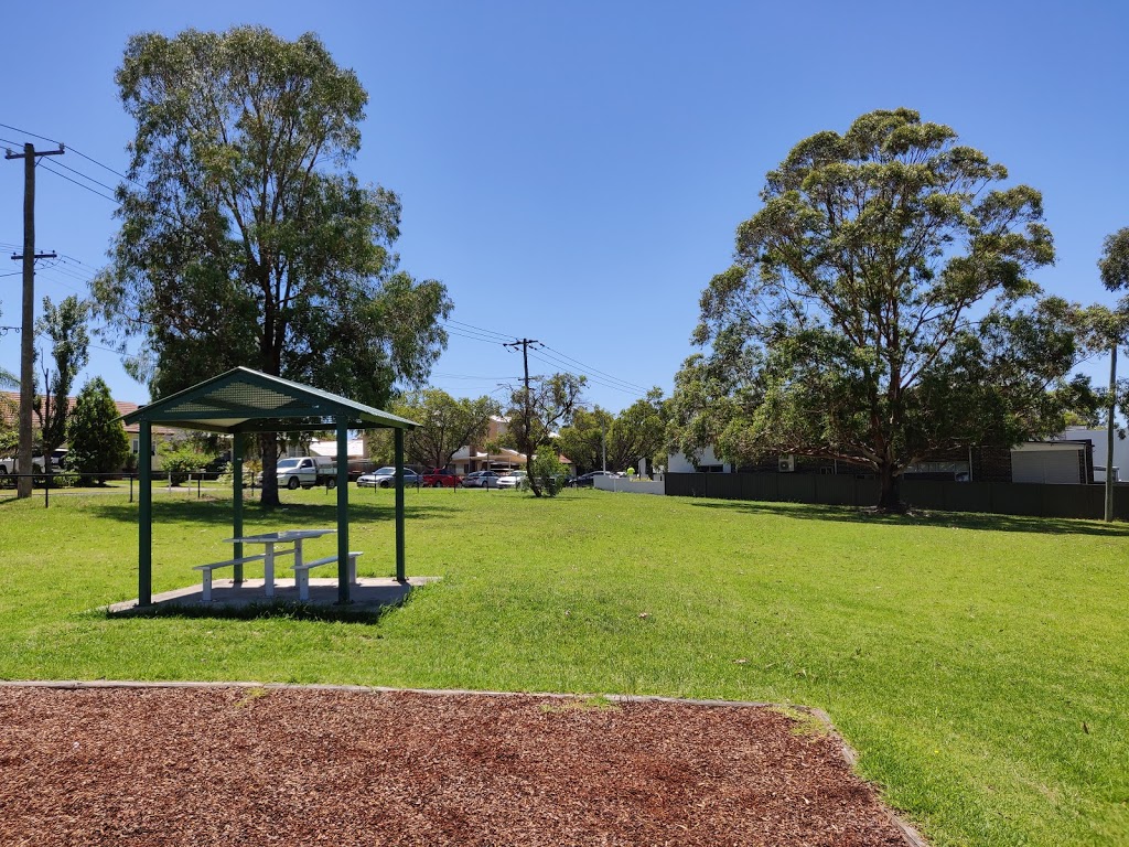 Tweedie Park | park | 9 Lawford St, Greenacre NSW 2190, Australia | 0297079000 OR +61 2 9707 9000