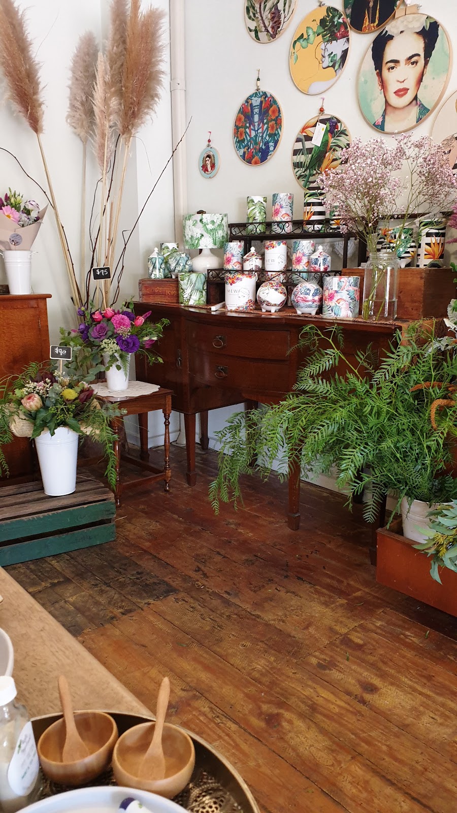 Vintage Flower | florist | 2a/11-13 Station St, Nerang QLD 4211, Australia | 0755962699 OR +61 7 5596 2699