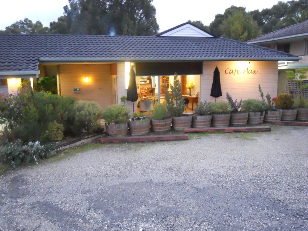 Prom Country Lodge | lodging | 3800 S Gippsland Hwy, Foster VIC 3960, Australia | 0356822022 OR +61 3 5682 2022