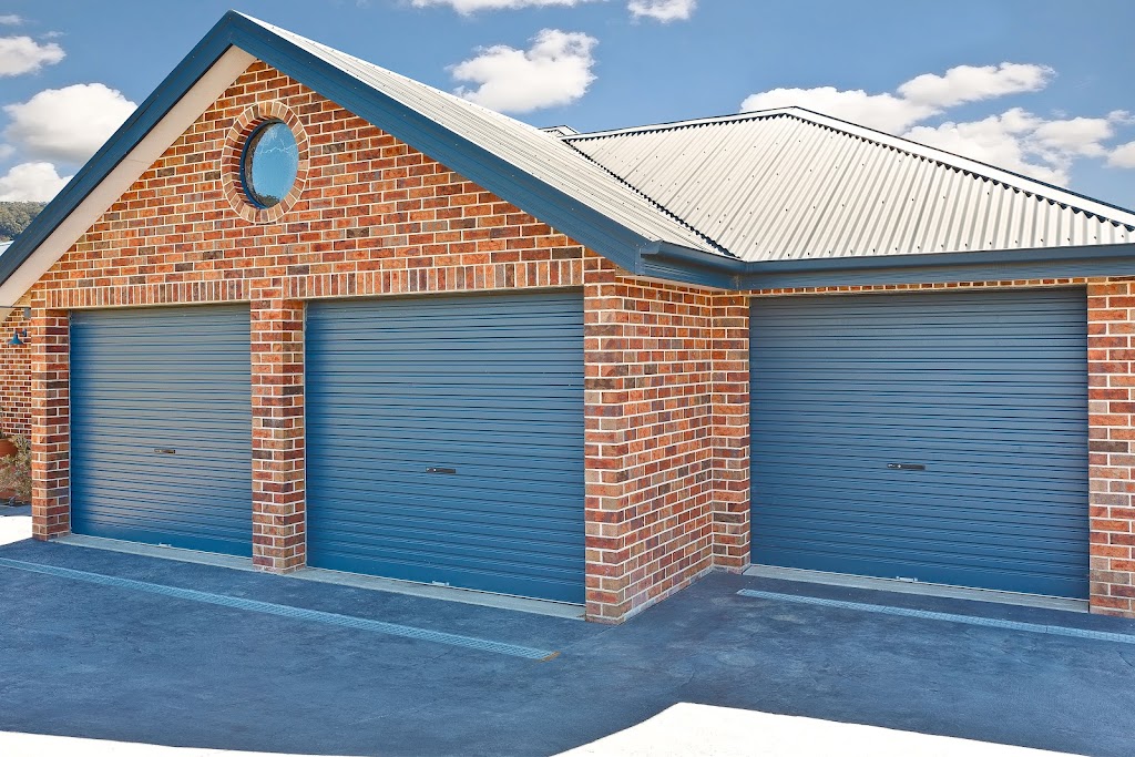 Latrobe Valley Sale and District Garage Doors | 1 Franklin St, Morwell VIC 3840, Australia | Phone: 0439 960 533