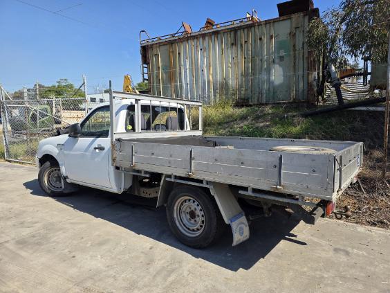AusGhan Auto Wreckers | 15 Maskey Rd, Mount Thorley NSW 2330, Australia | Phone: 0406 233 421