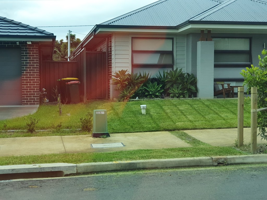 J Smiths lawn mowing | 24 Brooks Reach Rd, Horsley NSW 2530, Australia | Phone: 0411 412 872