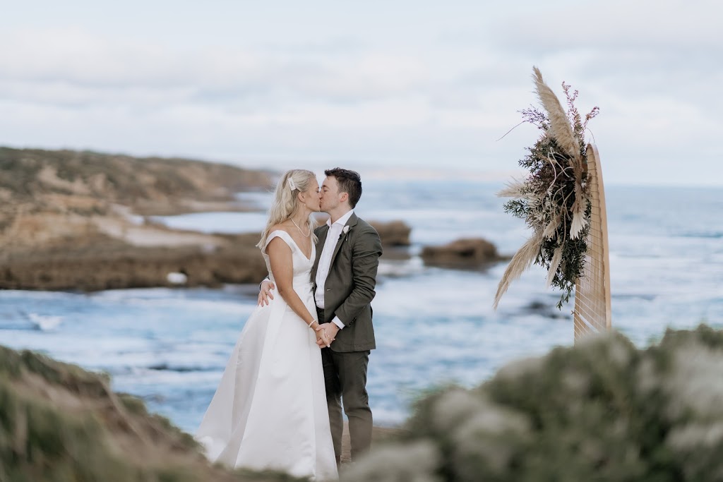 Jacob Heston Weddings | 39 Margaret St, Rippleside VIC 3220, Australia | Phone: 0411 320 169