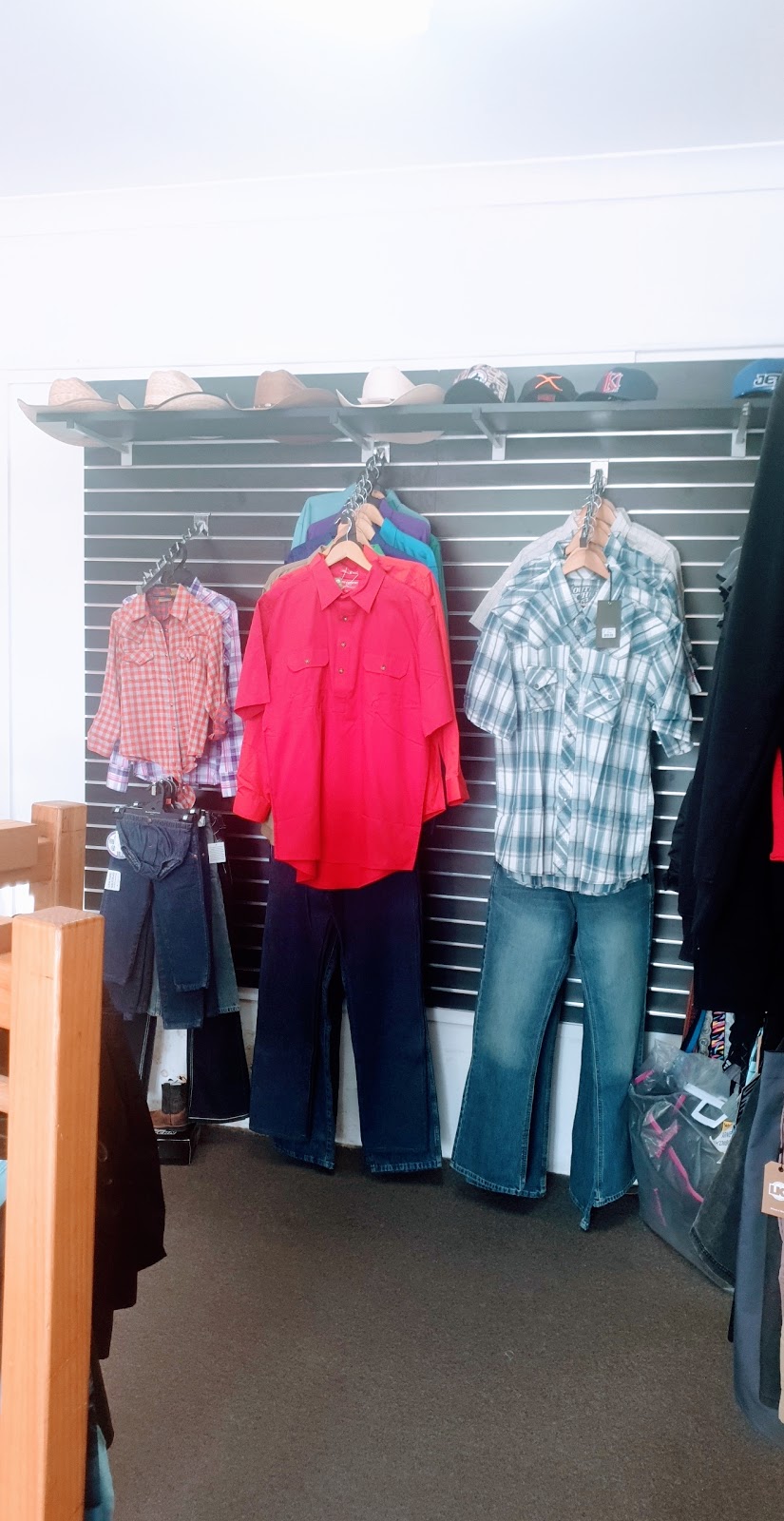 180 Clothing & Embroidery | clothing store | 16 Neill St, Harden NSW 2587, Australia | 0435873420 OR +61 435 873 420